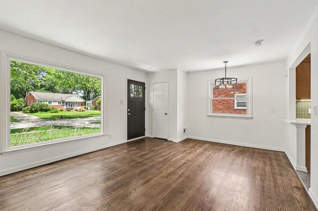 29687 Westfield Street Livonia City MI 48150