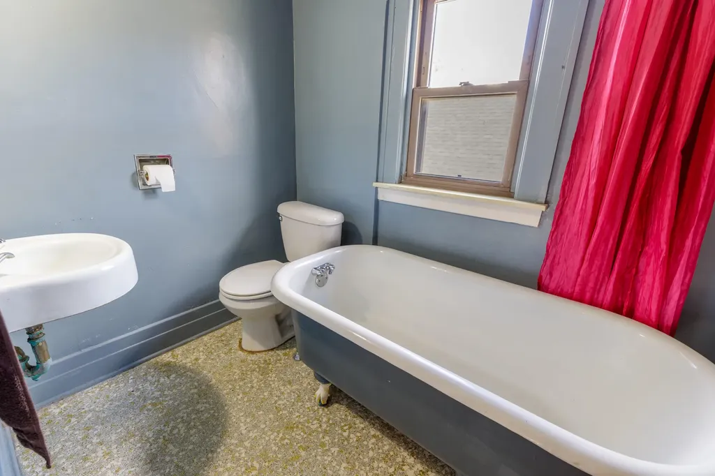 360 Burke Street River Rouge City MI 48218