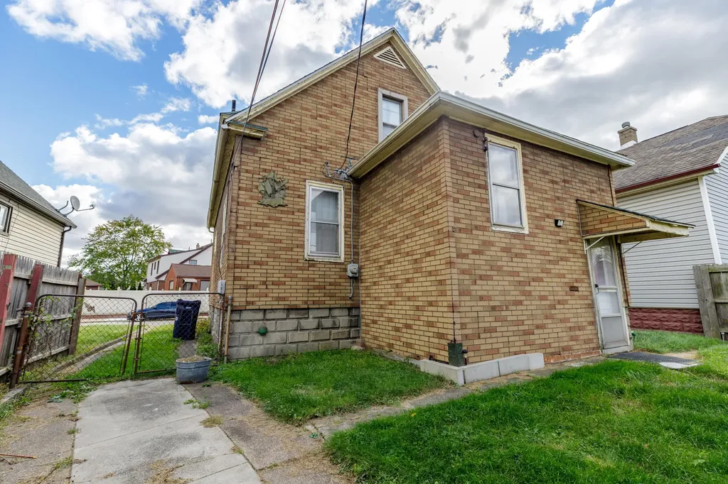 360 Burke Street River Rouge City MI 48218