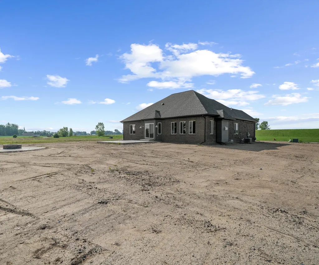 8513 Cobblestone Drive Berlin Charter Township MI 48166
