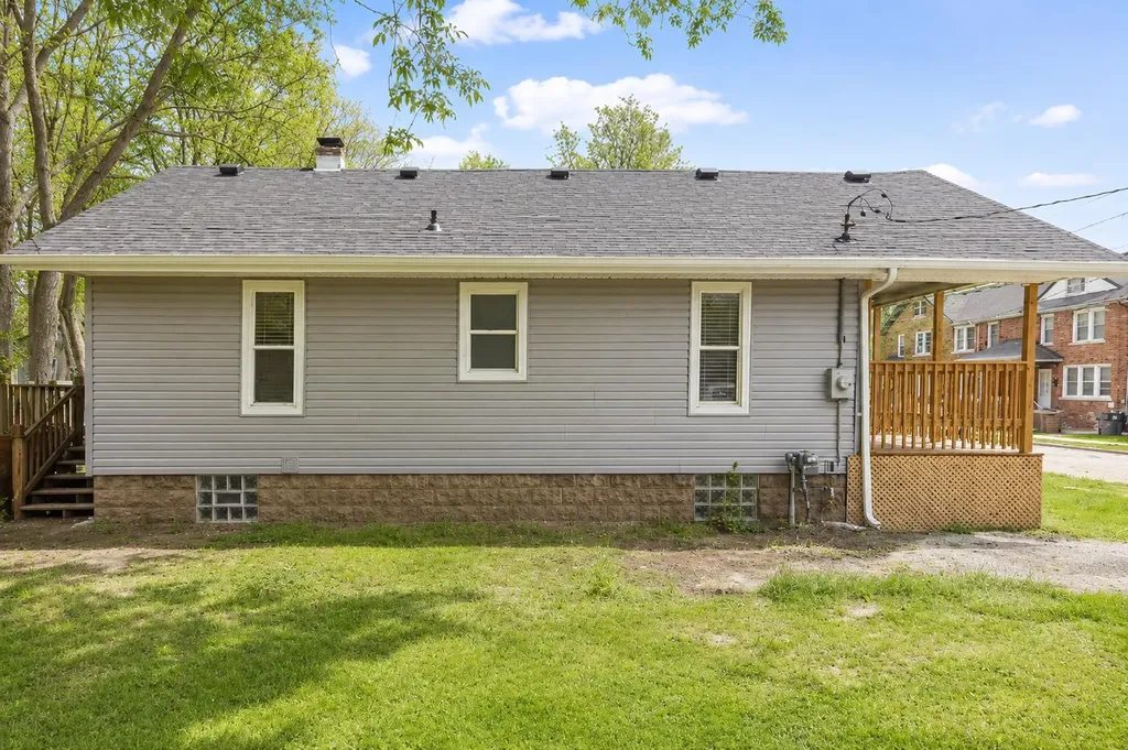 186 W Rundell Street Pontiac City MI 48342