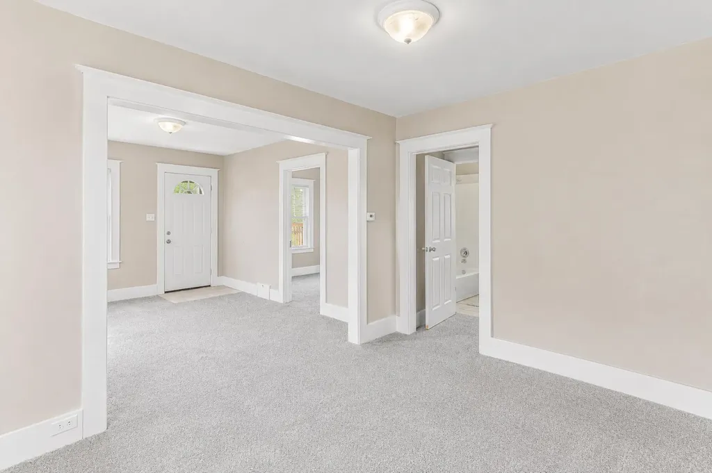186 W Rundell Street Pontiac City MI 48342