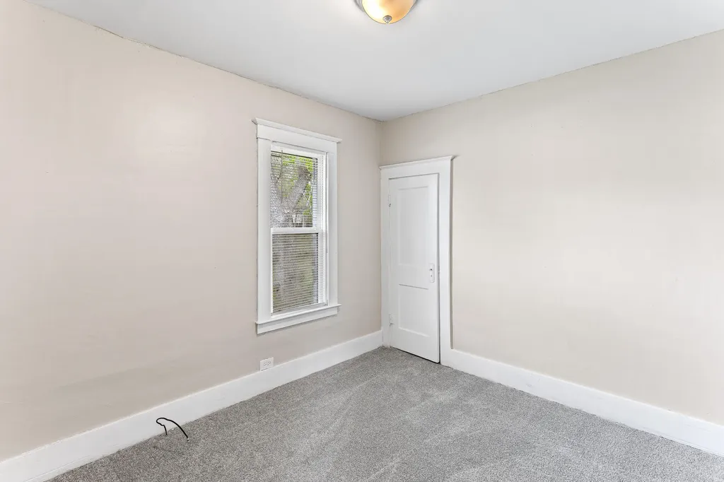 186 W Rundell Street Pontiac City MI 48342