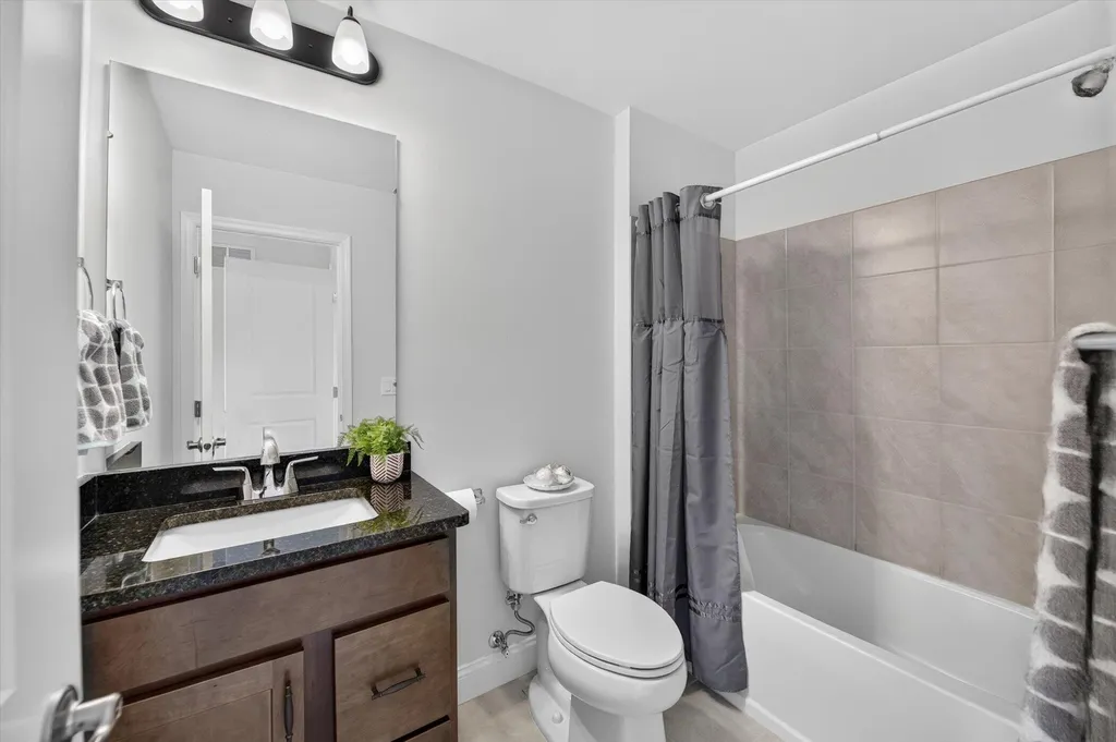 3269 Hayster Drive Ann Arbor City MI 48105