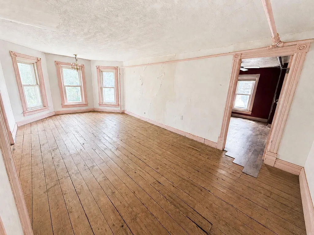 19224 Craig Street Huron Charter Township MI 48164