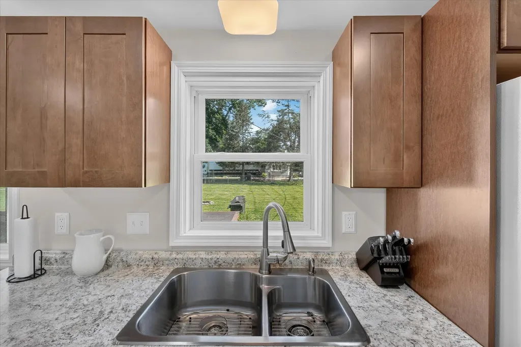 31350 Wentworth Street Wayne City MI 48154