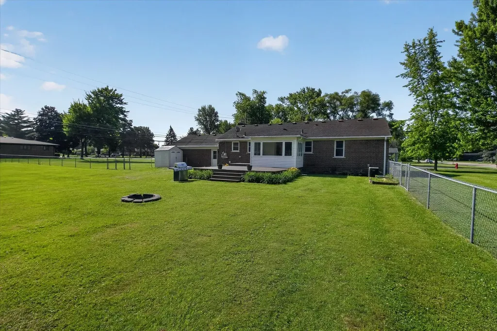 31350 Wentworth Street Wayne City MI 48154