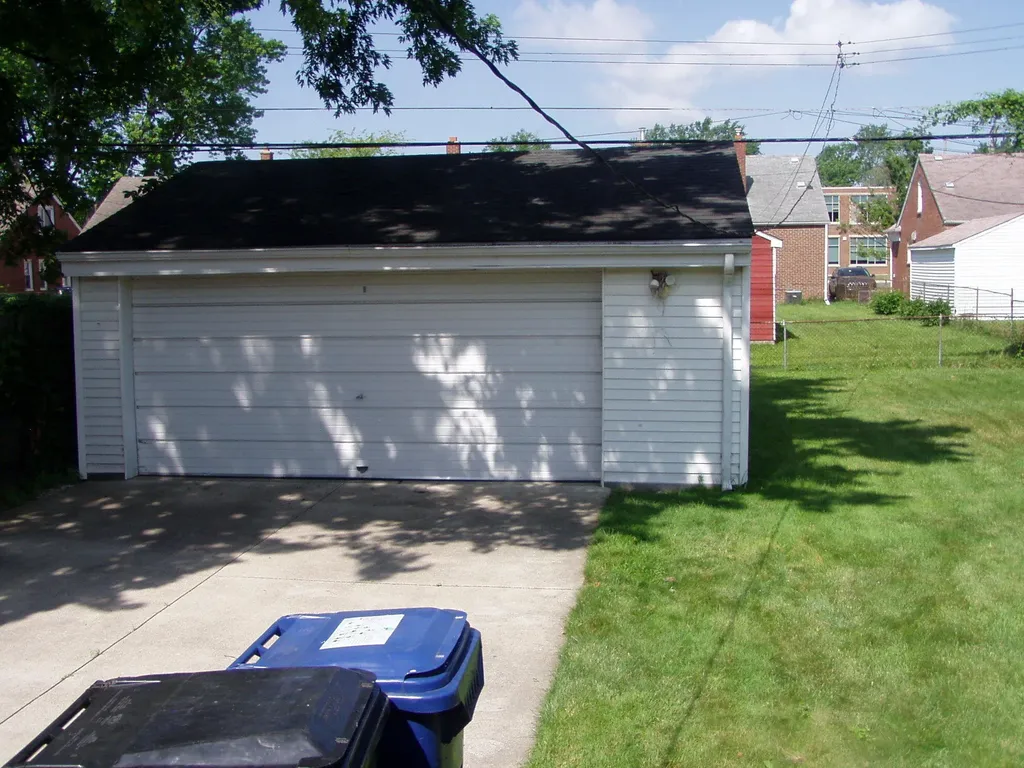 10015 Brady Redford Charter Township MI 48239