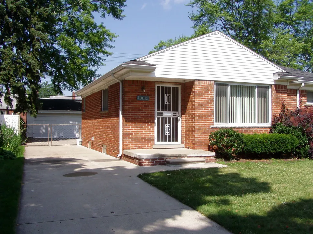 10015 Brady Redford Charter Township MI 48239