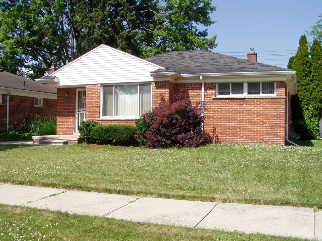 10015 Brady Redford Charter Township MI 48239