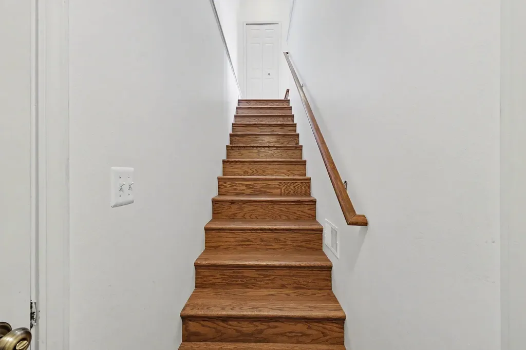 107 Commons Circle Saline City MI 48176