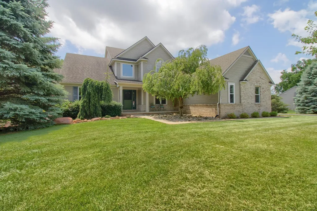 6833 N Meadows Pass Webster Township MI 48130