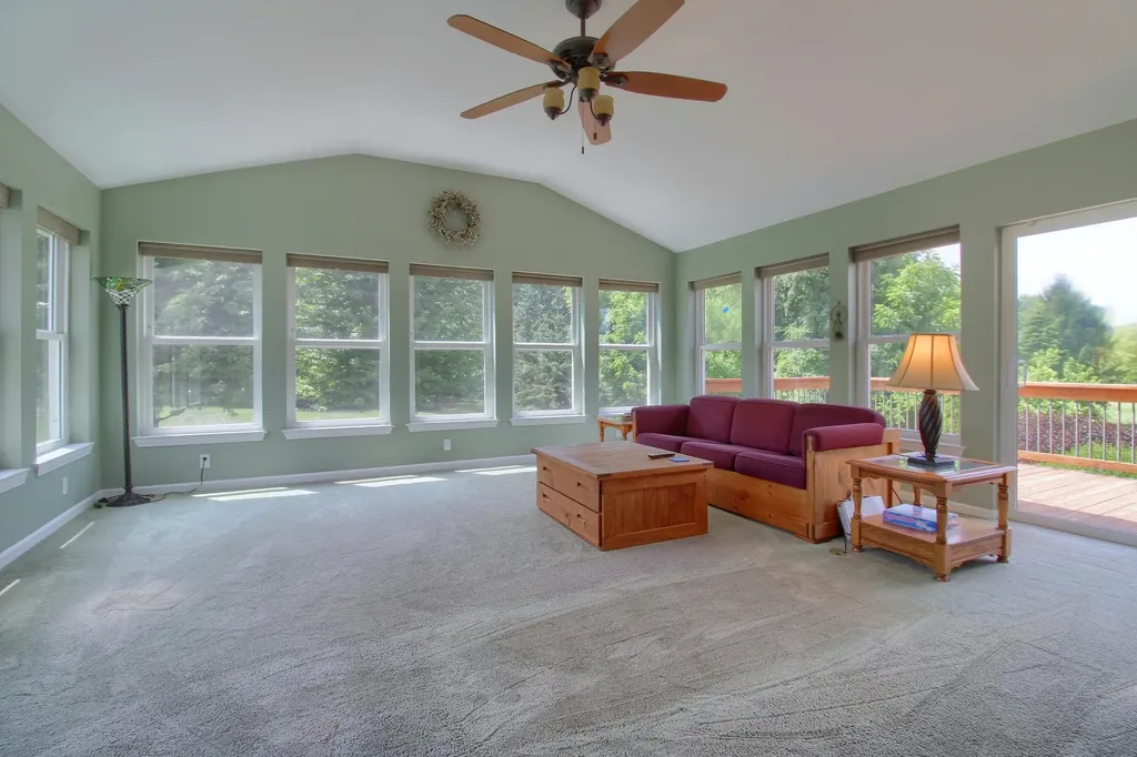 6833 N Meadows Pass Webster Township MI 48130