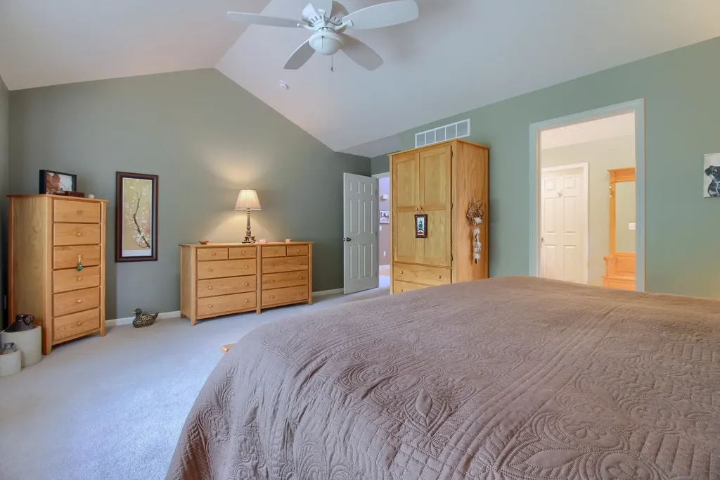 6833 N Meadows Pass Webster Township MI 48130