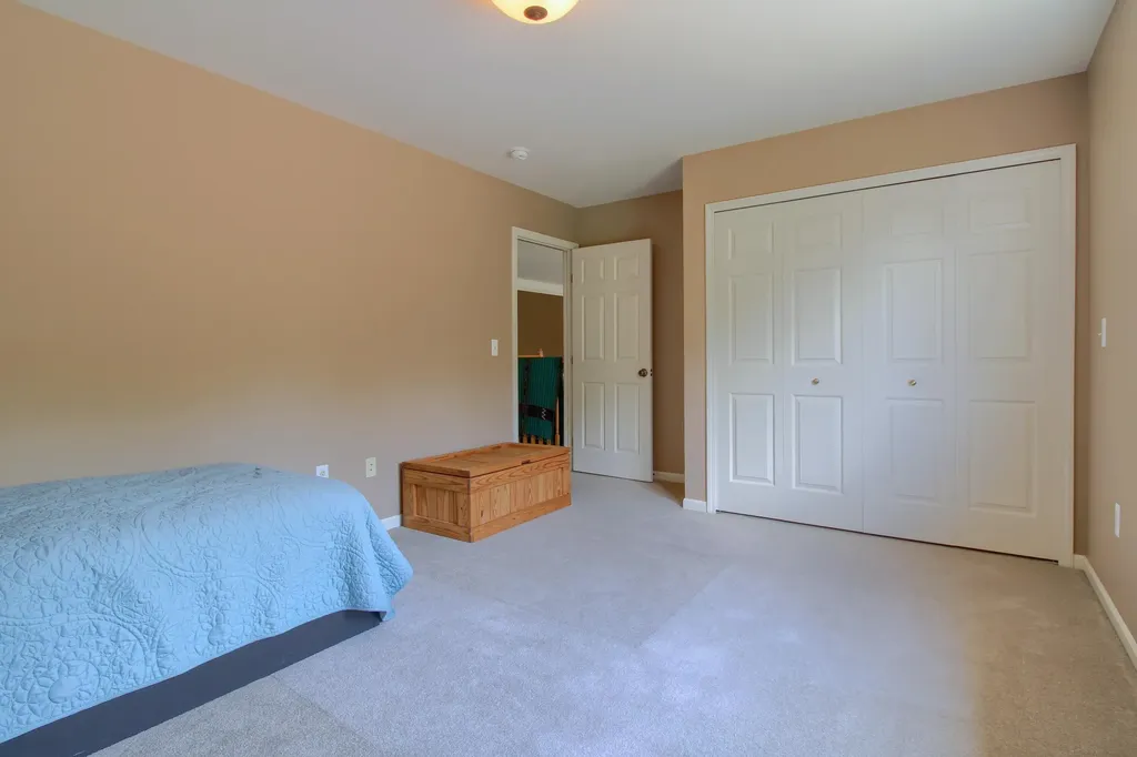 6833 N Meadows Pass Webster Township MI 48130