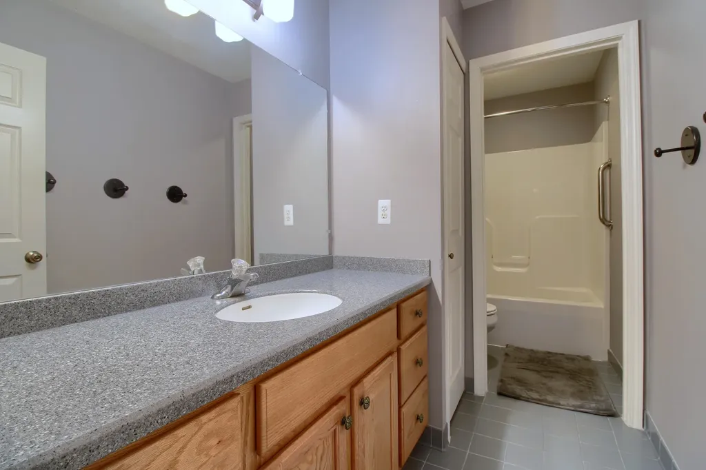 6833 N Meadows Pass Webster Township MI 48130