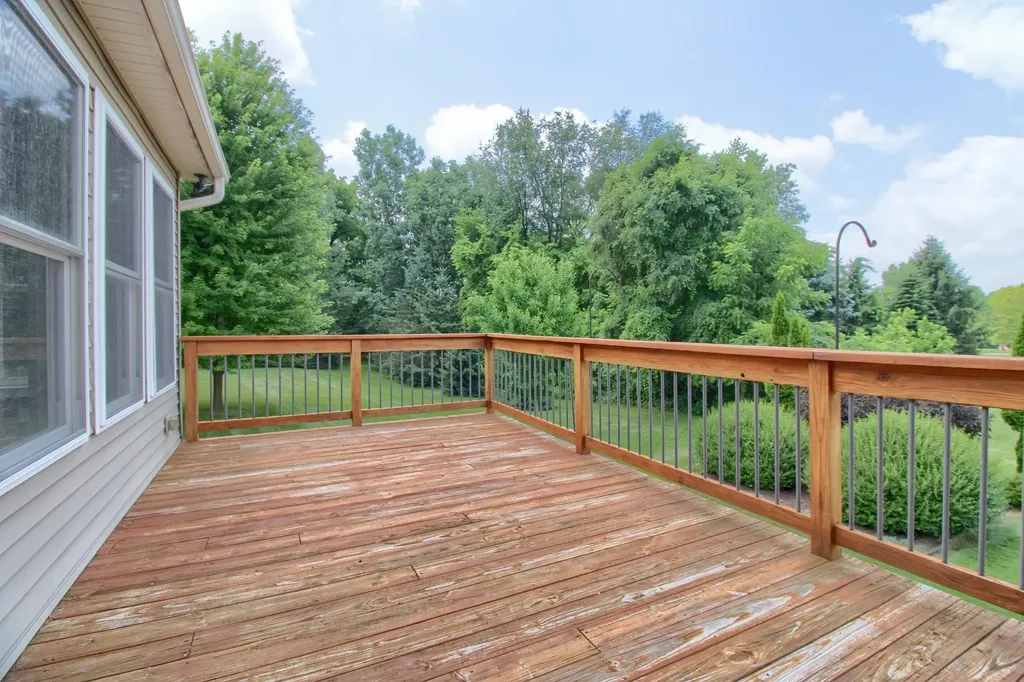 6833 N Meadows Pass Webster Township MI 48130