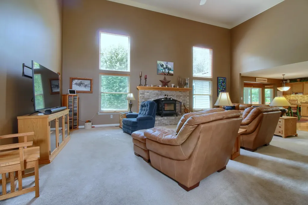 6833 N Meadows Pass Webster Township MI 48130