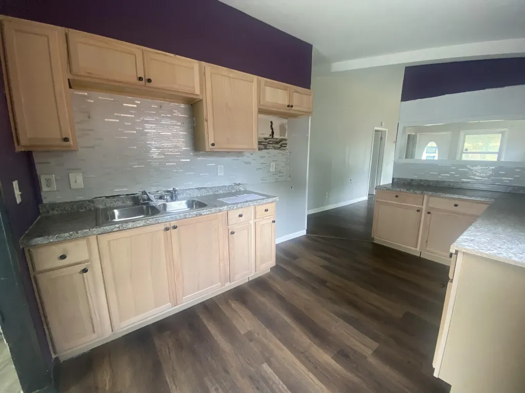 7953 Elm Street Taylor City MI 48180
