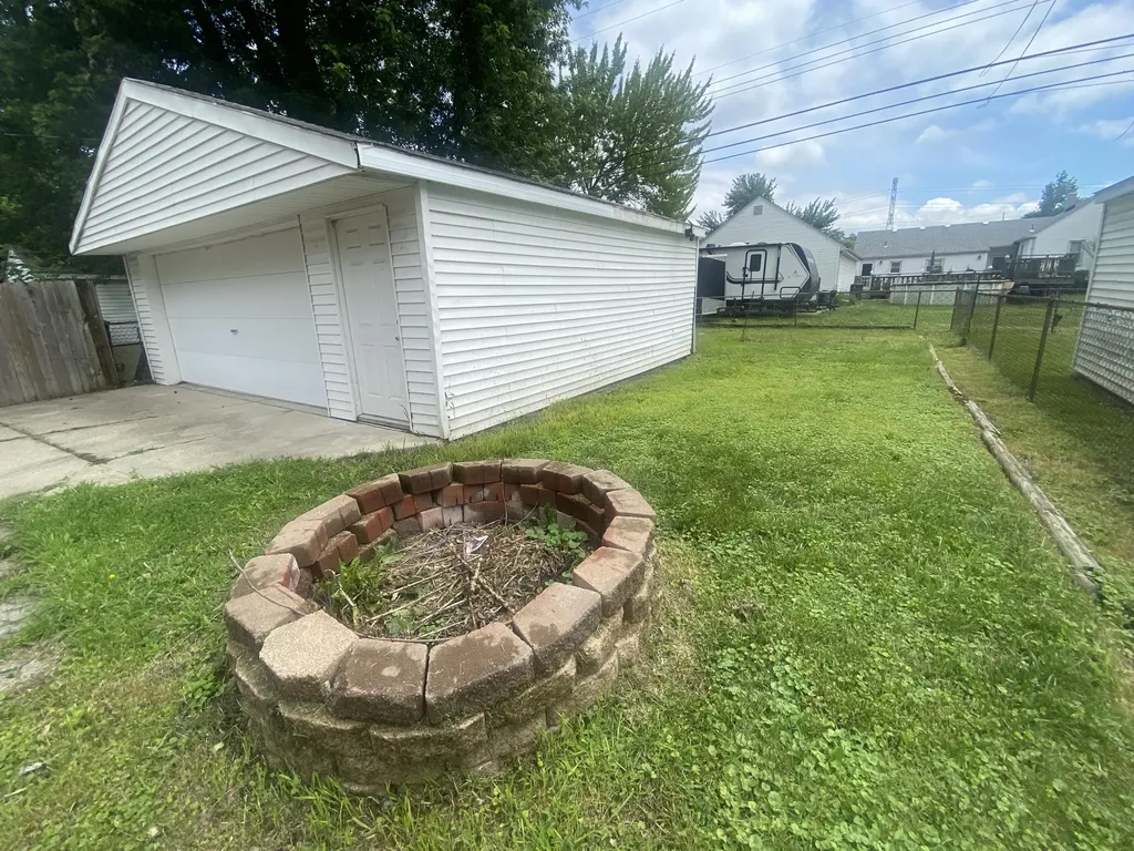 7953 Elm Street Taylor City MI 48180
