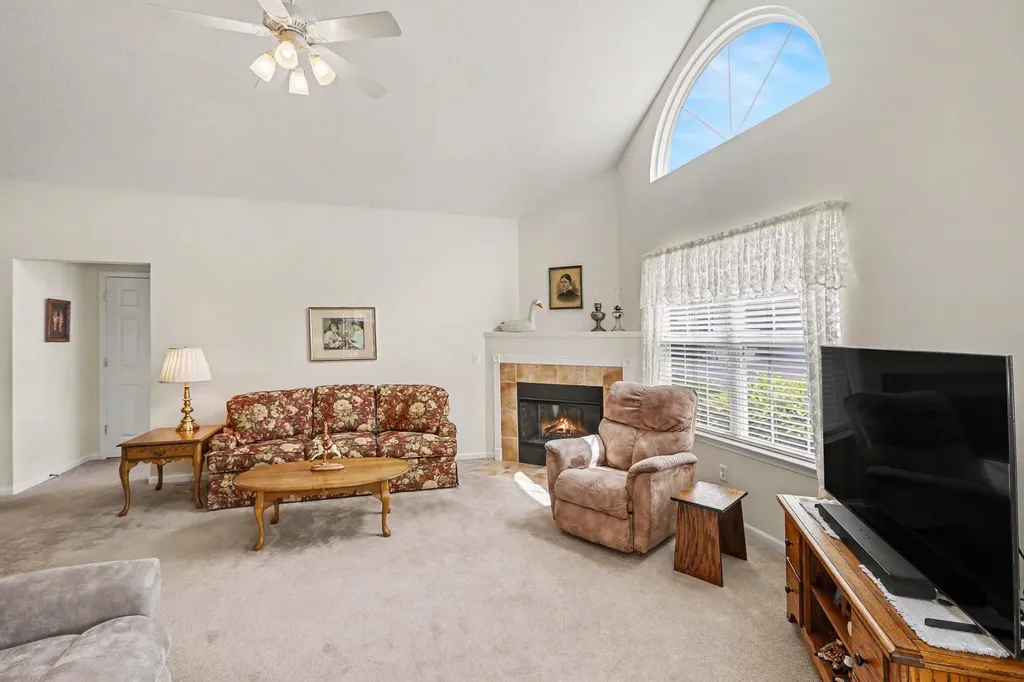 36154 Abbey Drive Westland City MI 48185