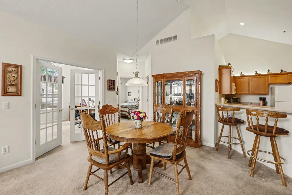 36154 Abbey Drive Westland City MI 48185