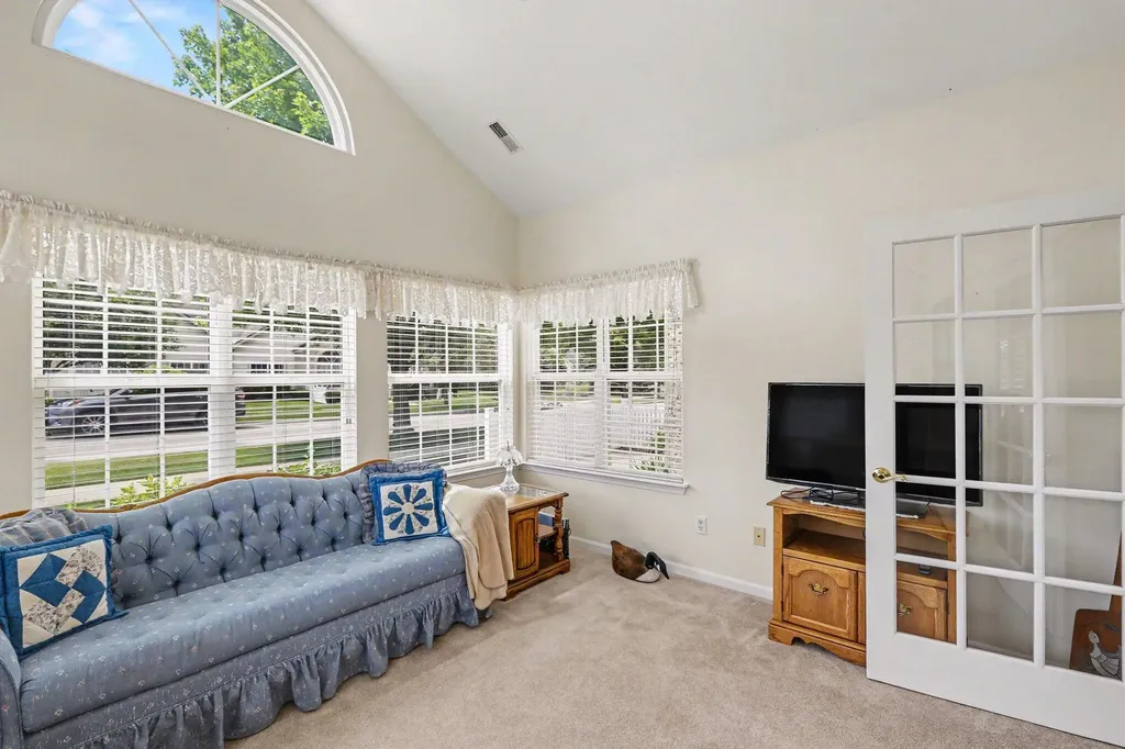 36154 Abbey Drive Westland City MI 48185