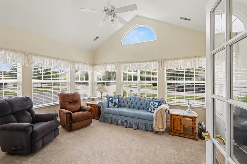 36154 Abbey Drive Westland City MI 48185