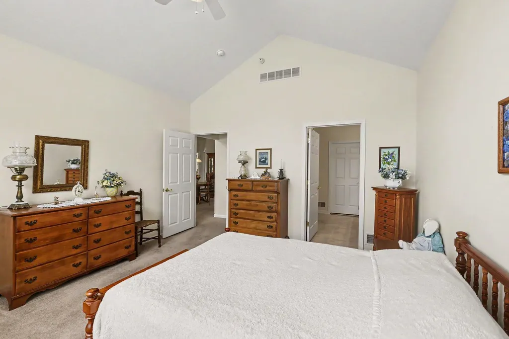 36154 Abbey Drive Westland City MI 48185