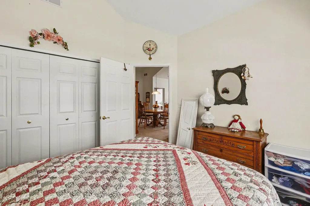 36154 Abbey Drive Westland City MI 48185