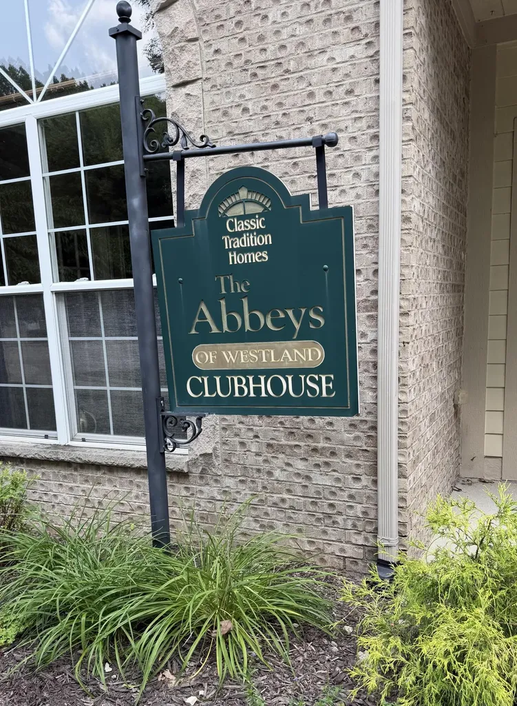 36154 Abbey Drive Westland City MI 48185
