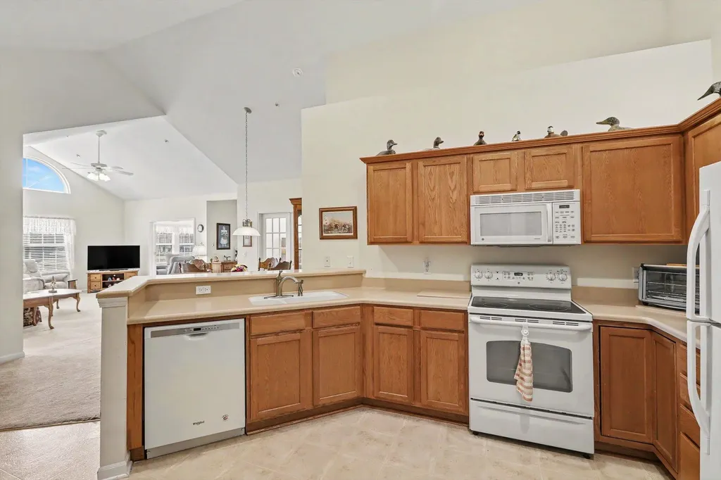 36154 Abbey Drive Westland City MI 48185