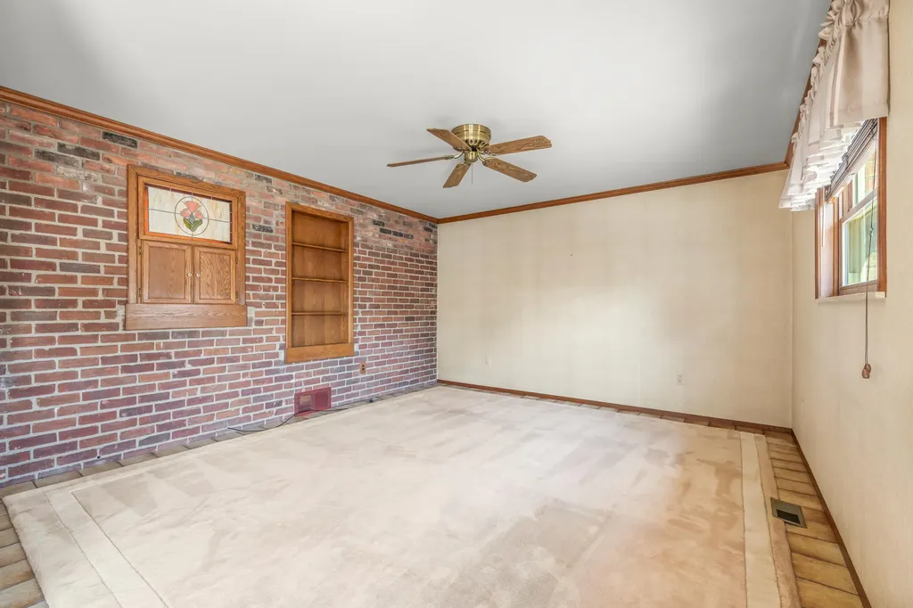 9709 Laurence Avenue Allen Park City MI 48101