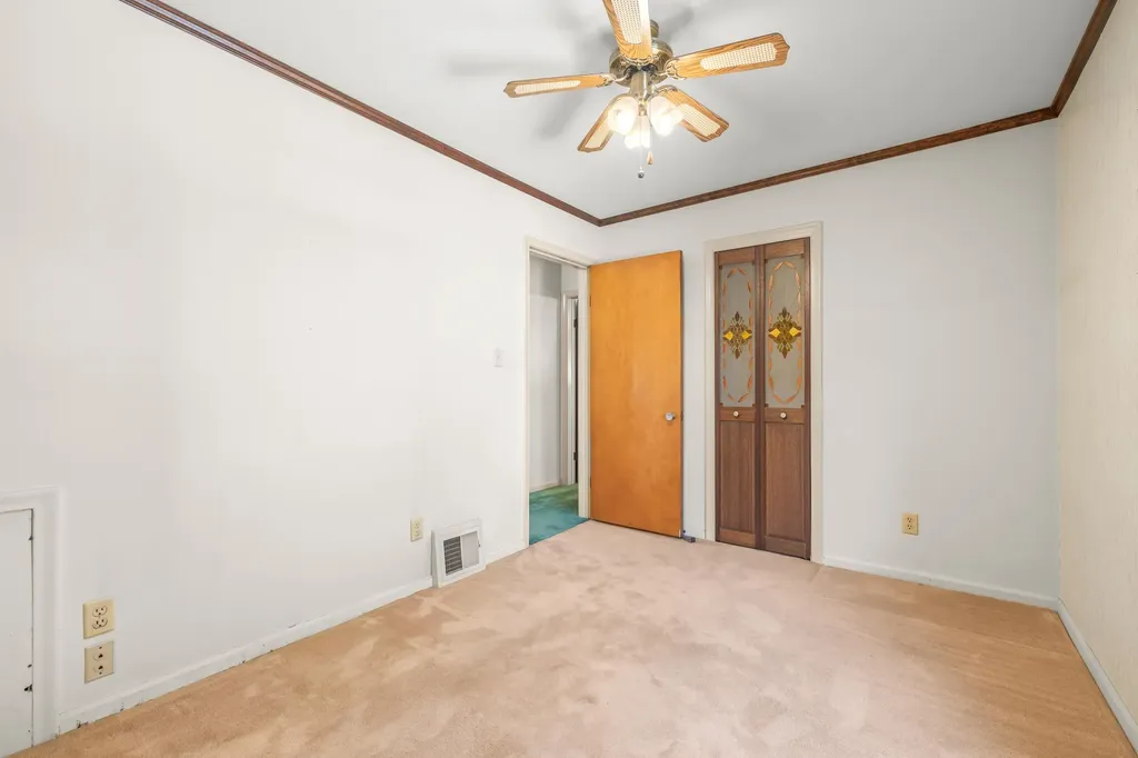 9709 Laurence Avenue Allen Park City MI 48101