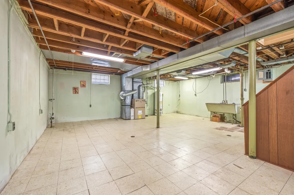 9709 Laurence Avenue Allen Park City MI 48101