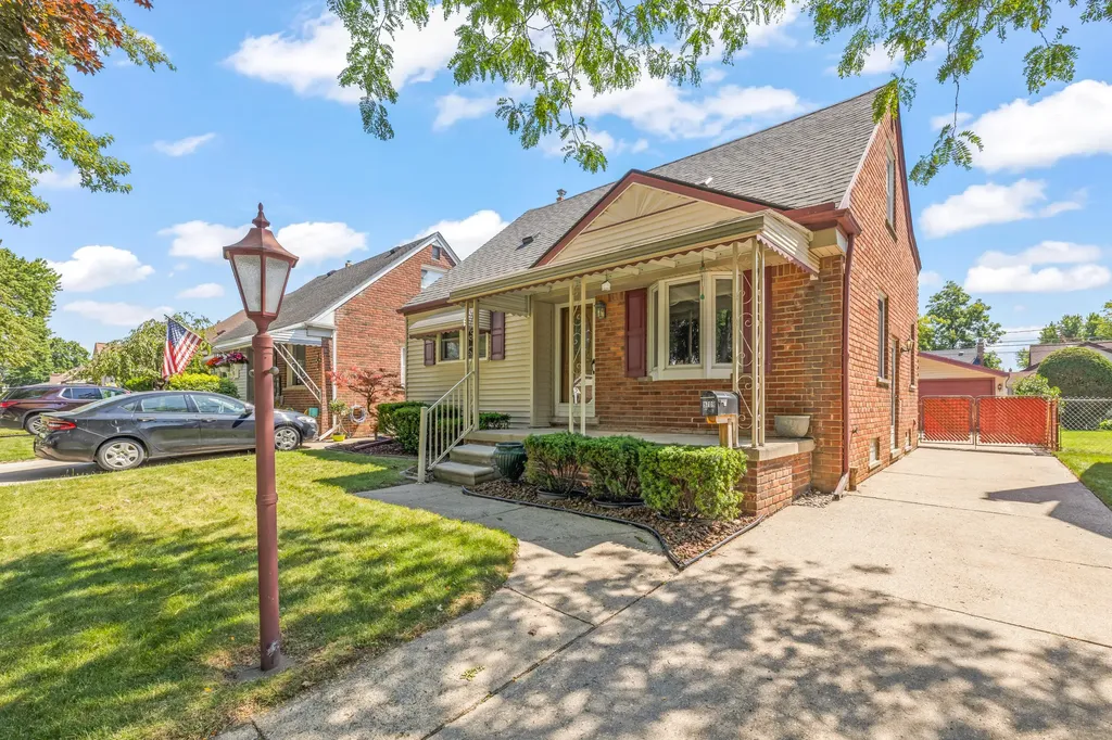 9709 Laurence Avenue Allen Park City MI 48101
