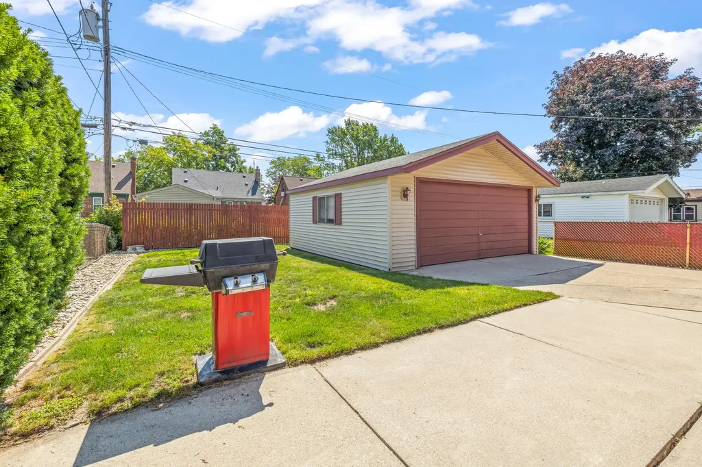 9709 Laurence Avenue Allen Park City MI 48101