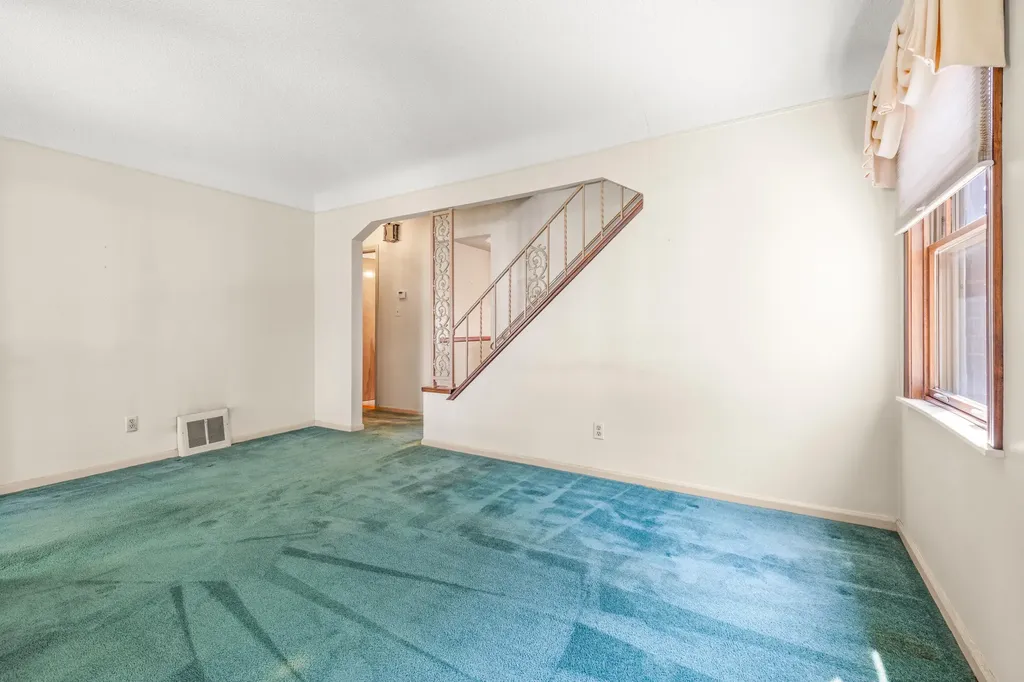 9709 Laurence Avenue Allen Park City MI 48101