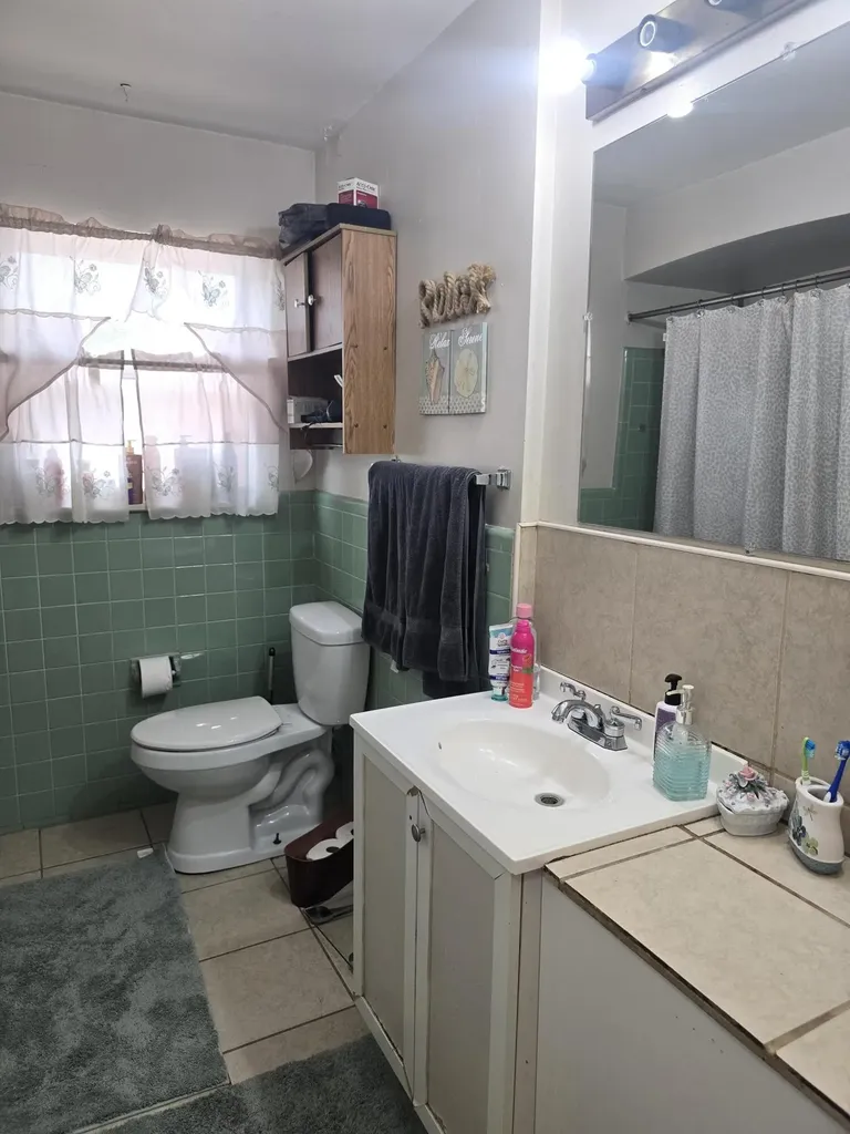 6828 Iowa Street Detroit City MI 48212