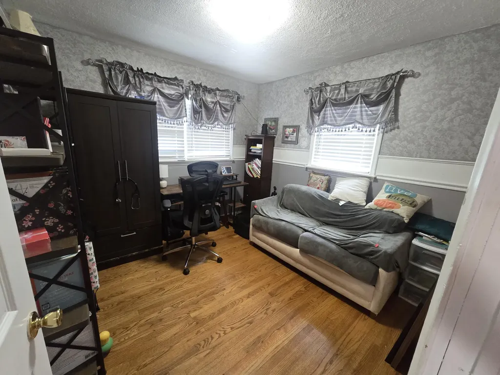 6828 Iowa Street Detroit City MI 48212