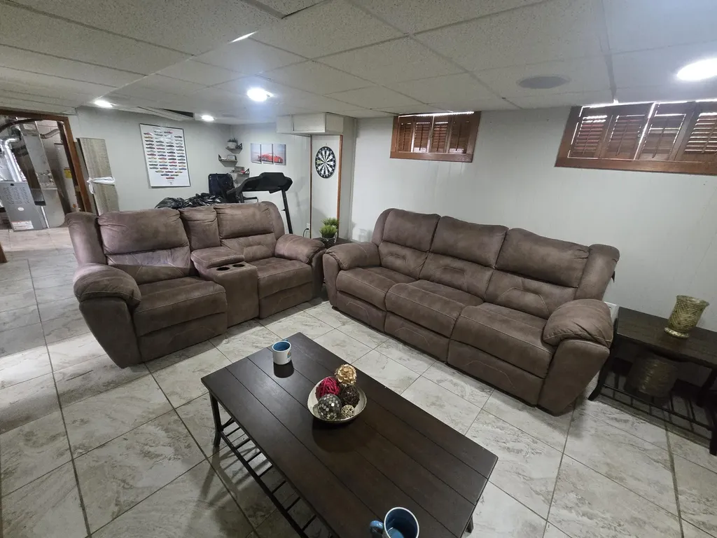 6828 Iowa Street Detroit City MI 48212