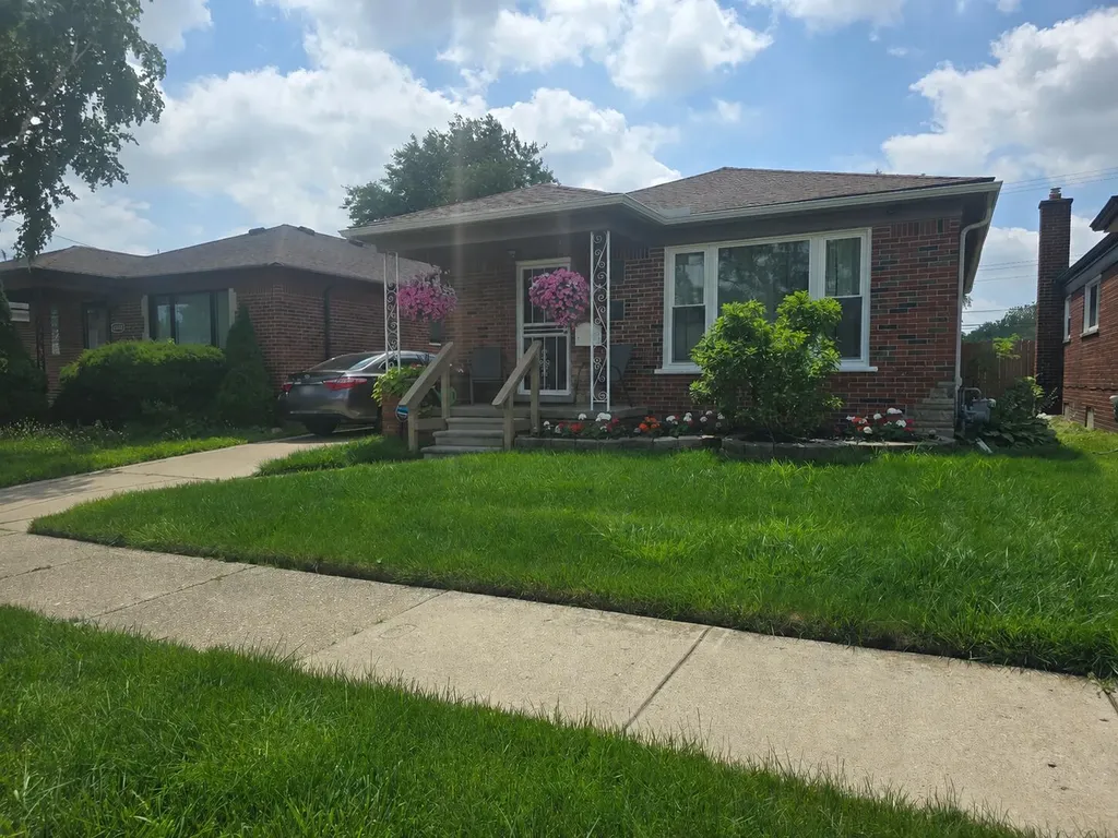 6828 Iowa Street Detroit City MI 48212