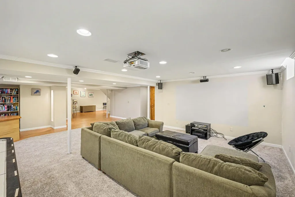 709 Snowmass Drive Rochester Hills City MI 48309
