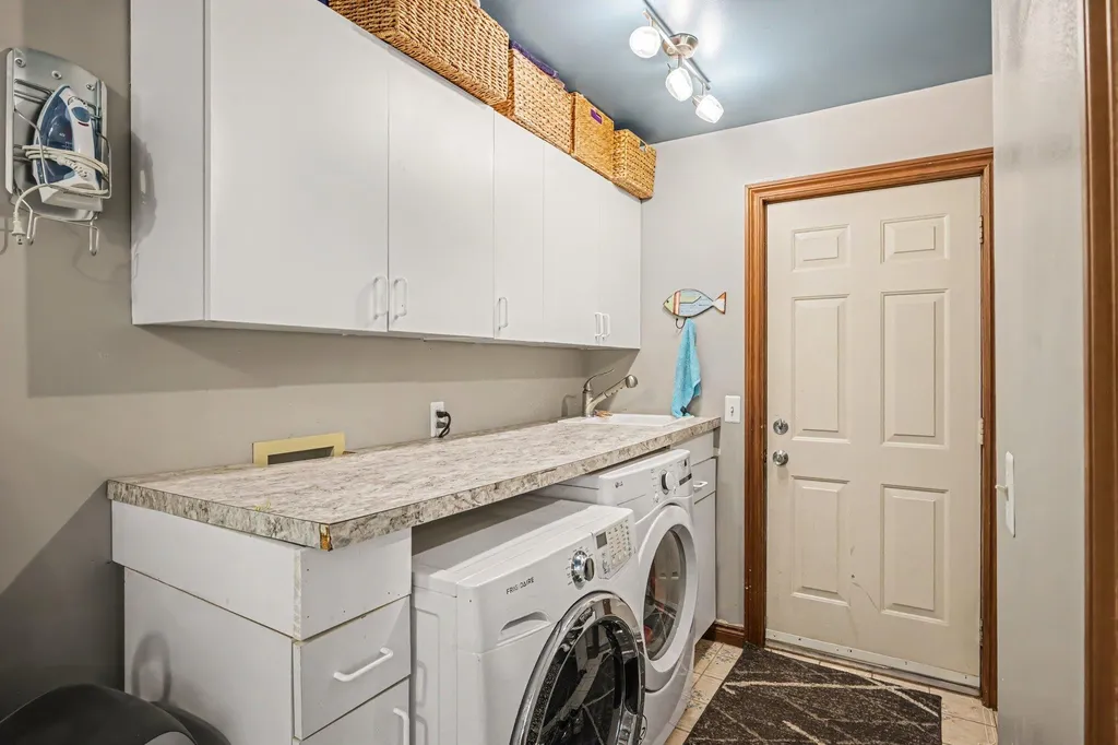 709 Snowmass Drive Rochester Hills City MI 48309