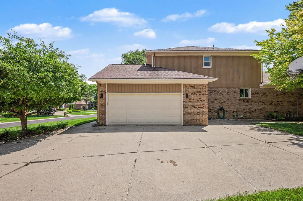709 Snowmass Drive Rochester Hills City MI 48309