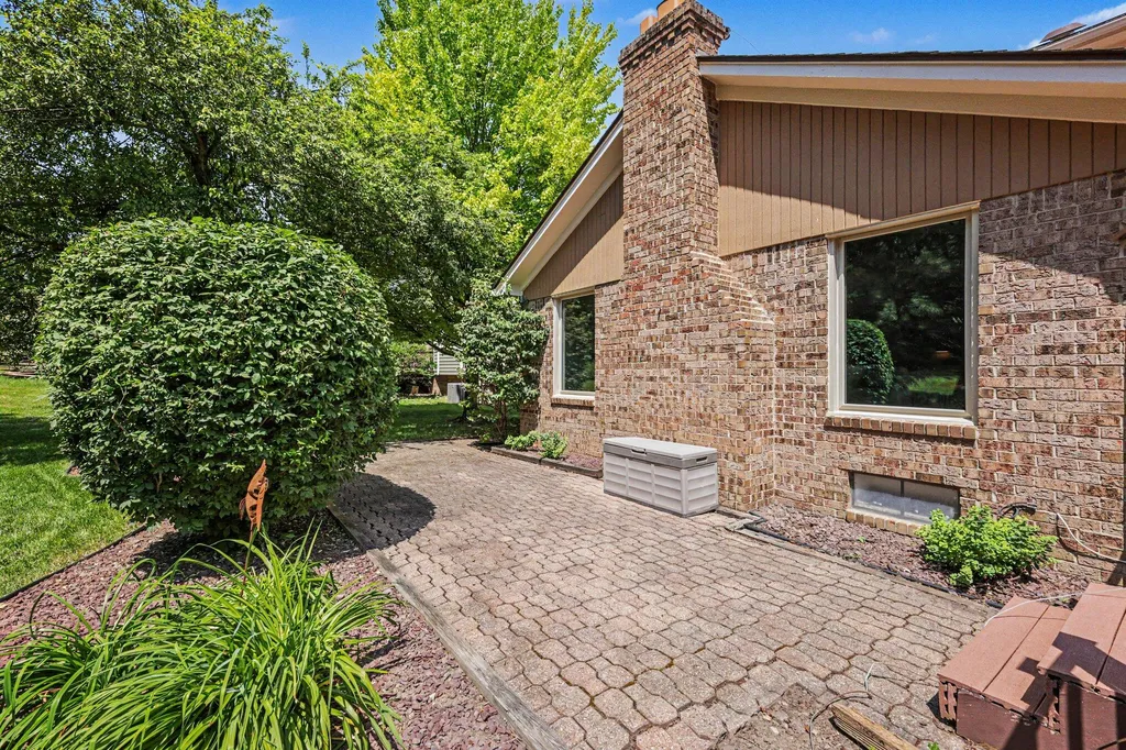 709 Snowmass Drive Rochester Hills City MI 48309