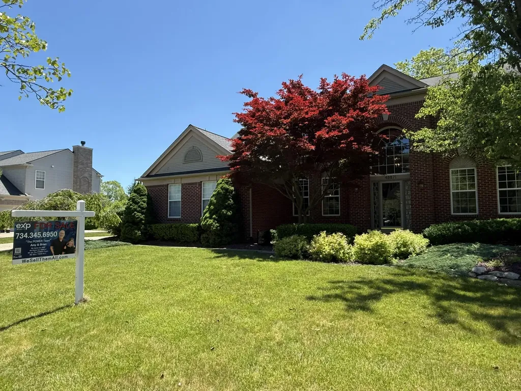 48871 Manhattan Circle Canton Charter Township MI 48188