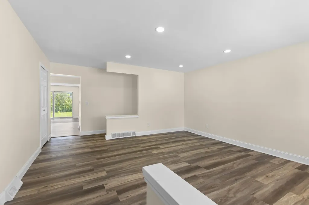 14358 Talbot Drive Warren City MI 48088