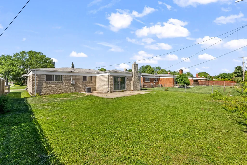 14358 Talbot Drive Warren City MI 48088
