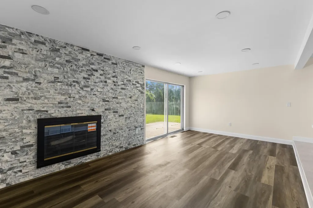 14358 Talbot Drive Warren City MI 48088